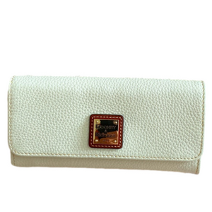 Dooney & Bourke  Pebbled Leather Wallet Clutch in Cream NWT